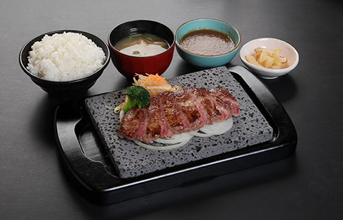 ㈱サルーン 石焼ステーキ 贅 福井飯塚店 店舗イメージ1
